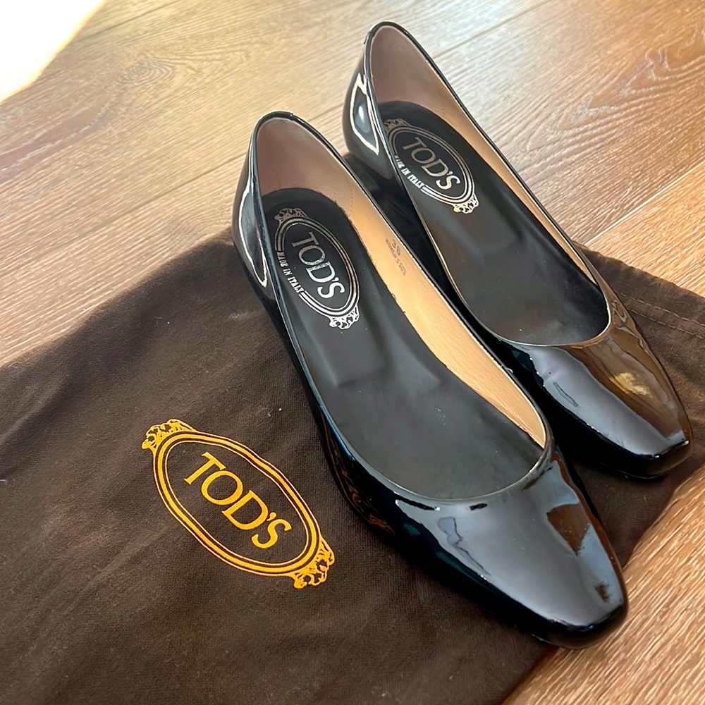 Tod’s 1.5 inch black patent leather wedge size 36